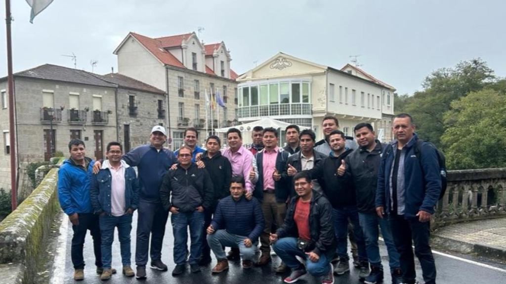 Conductores peruanos visitando Galicia