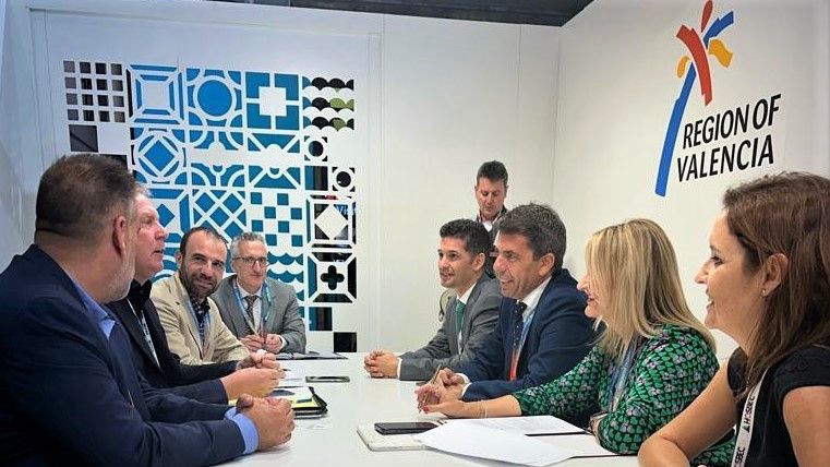 Reunión de la asociación del golf valenciana con el presidente de la Generalitat
