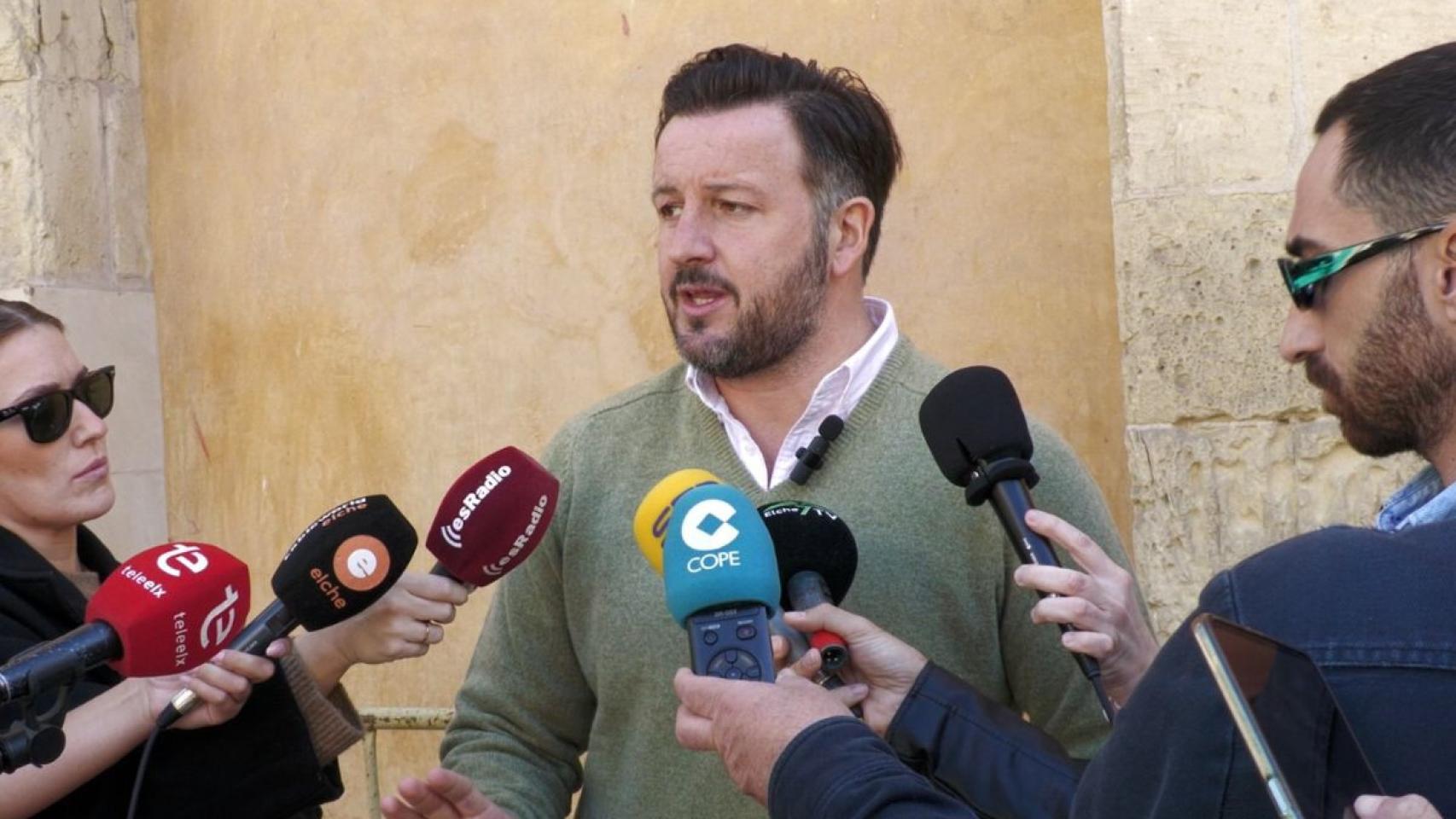 Pablo Ruz este martes en Elche destaca la apuesta por el crecimiento turístico.