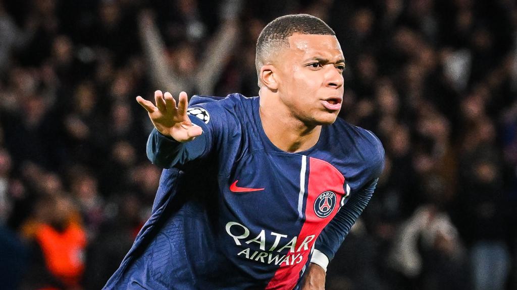 Kylian Mbappé celebra un gol con el PSG en la Champions League