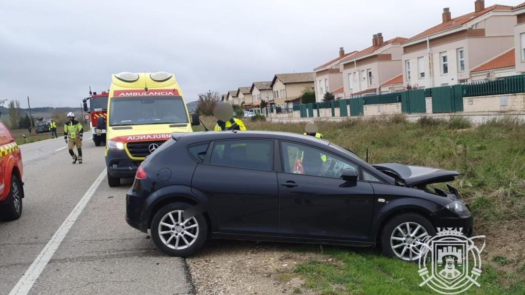 Imagen del turismo tras el accidente en Quintanilla Vivar