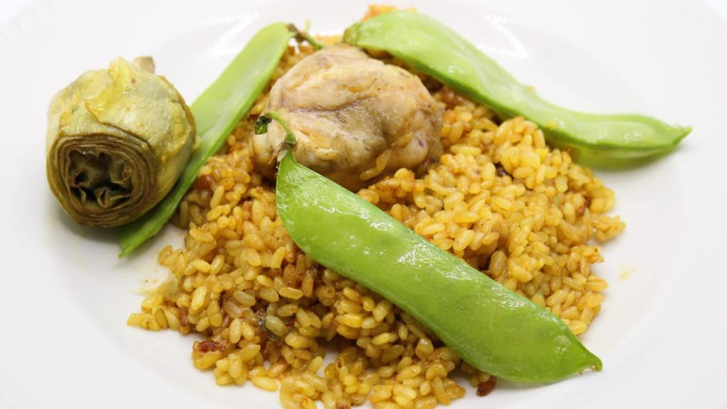 Un plato de arroz.