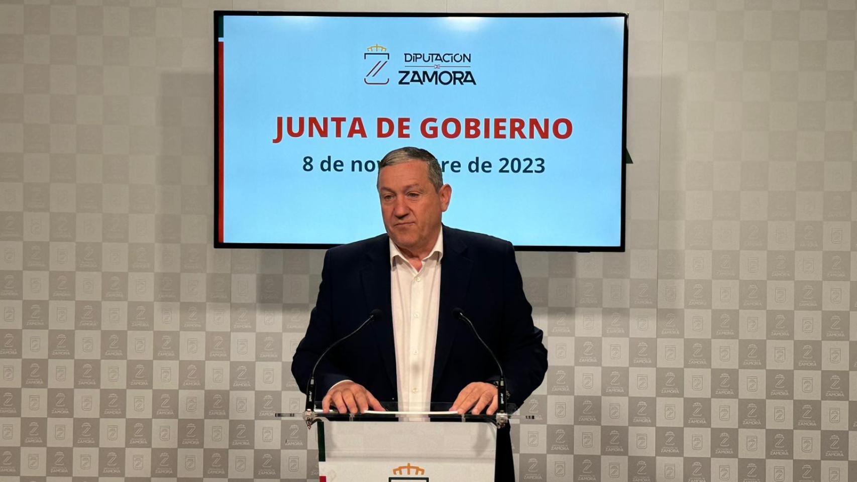El presidente de la Diputación de Zamora, Javier Faúndez, se ha reunido con el alcalde de Molacillos