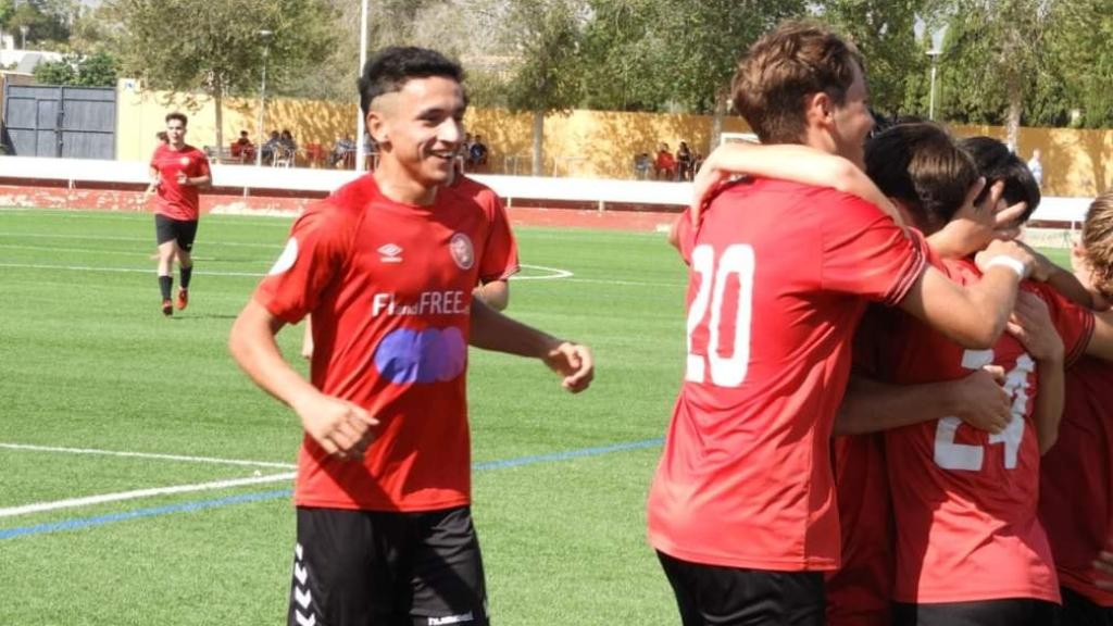 Enzo, el futbolista agredido del Jove Español de San Vicente