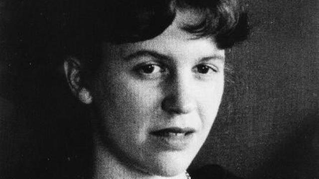 Sylvia Plath, 60 años encerrada en la campana de cristal