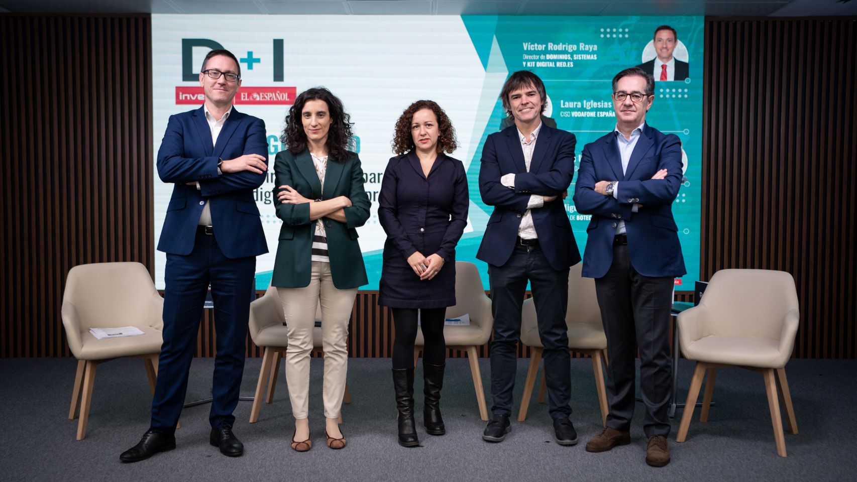 De izquierda a derecha: