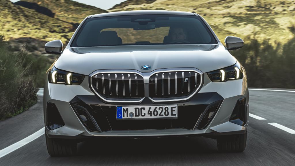 BMW i5.