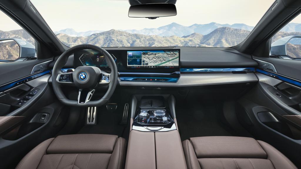 BMW i5.