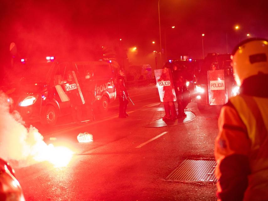 Los disturbios, a su paso por la calle Pintor Rosales de Madrid.