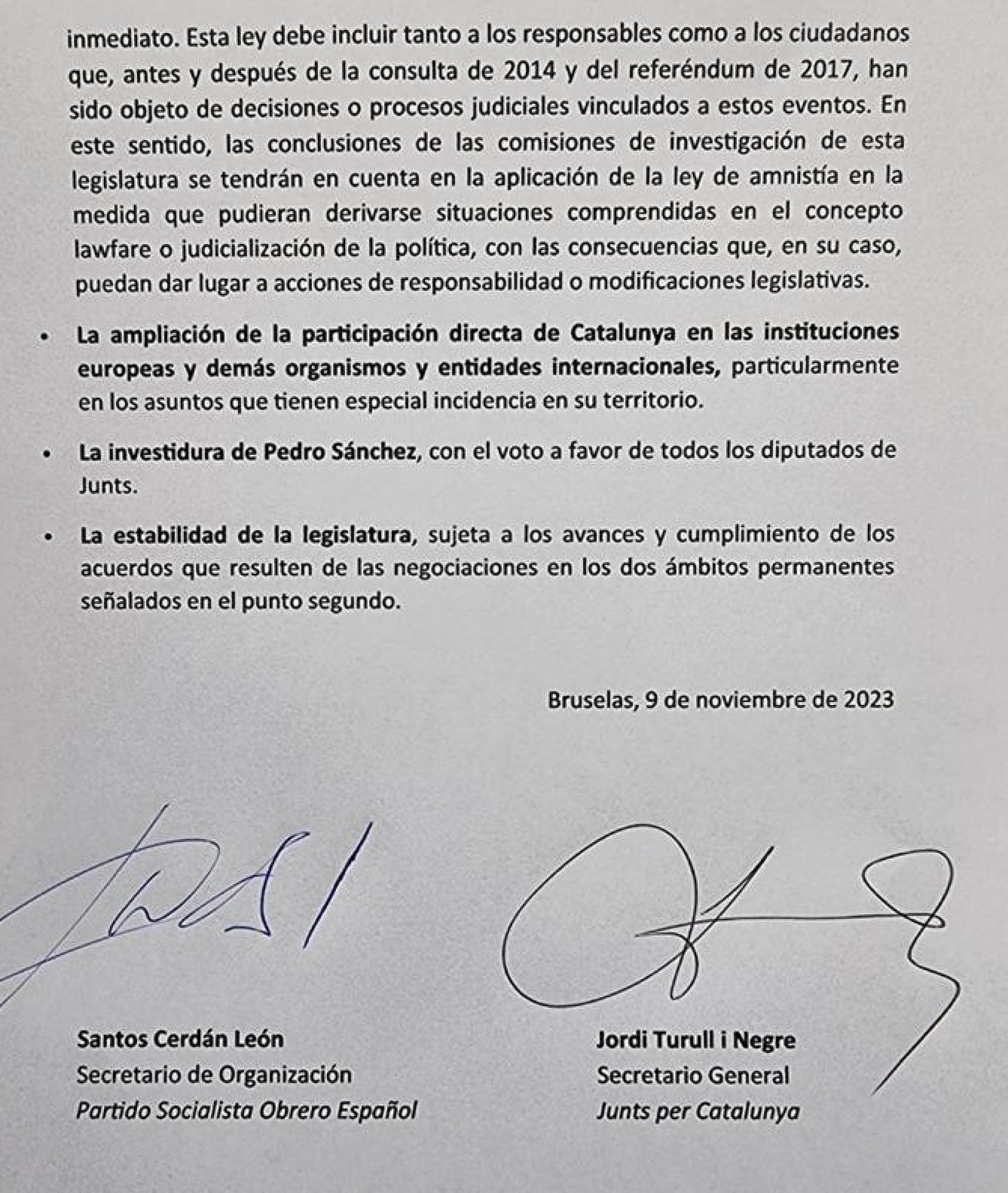Las firmas de Santos Cerdán y Jordi Turull, al pie del documento acordado este jueves.