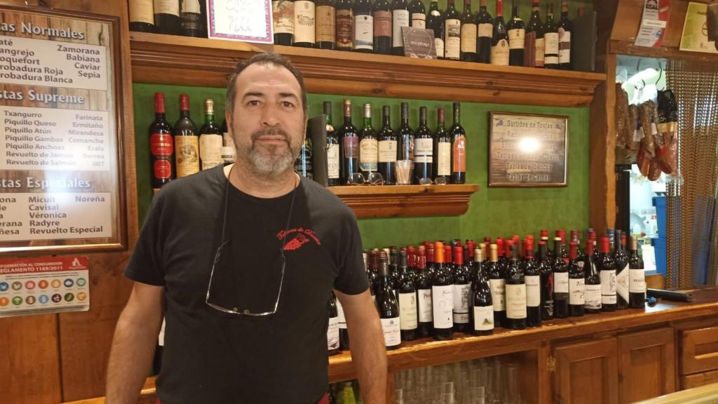 Carlos Cifuentes, uno de los socios de la Taberna de Dionisos de Salamanca