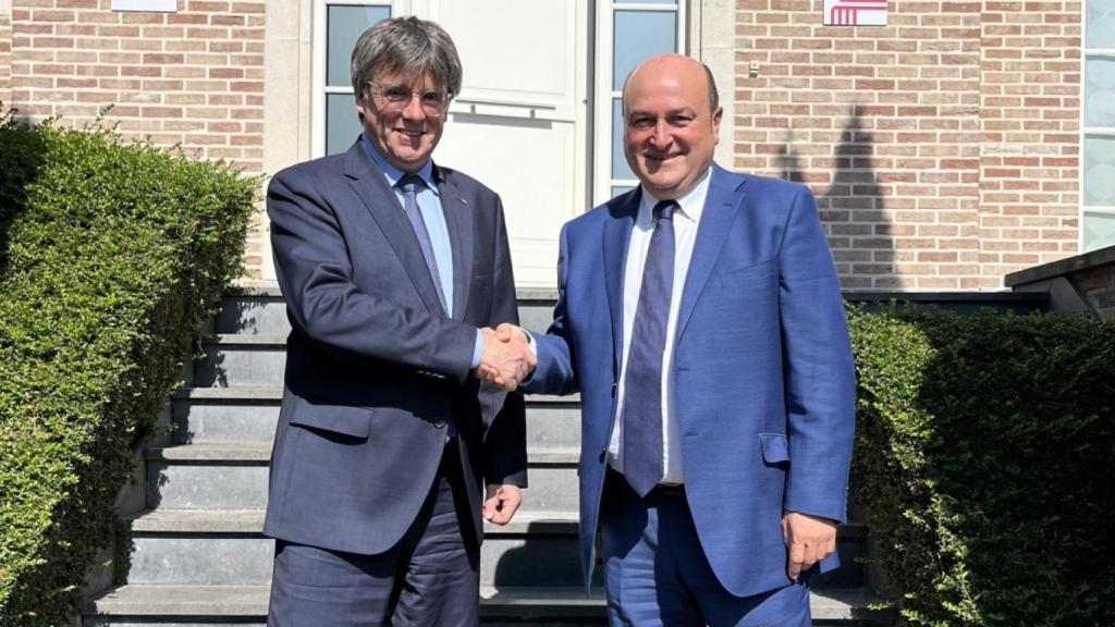 Carles Puigdemont , de Junts, y Andoni Ortuzar, del PNV.