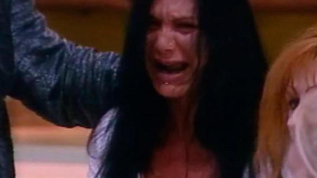 Yola supuestamente poseída en Hotel Glam