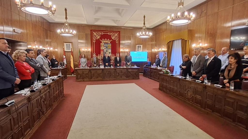 Minuto de silencio por Luciano Huerga y José Luis Pernía en la Diputación de Zamora