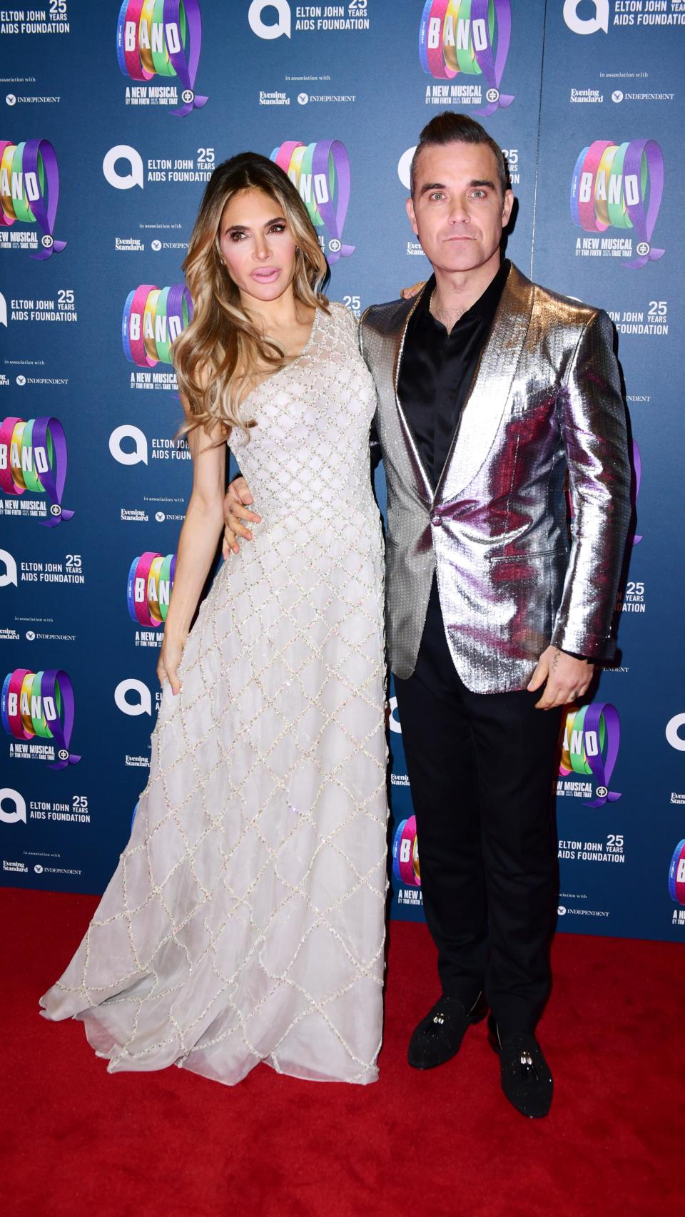 Robbie Williams y Ayda Field.