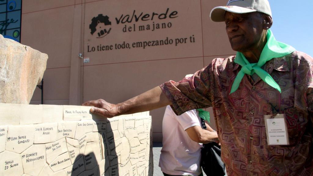 Imagen de una visita de los Paniora a Valverde del Majano.
