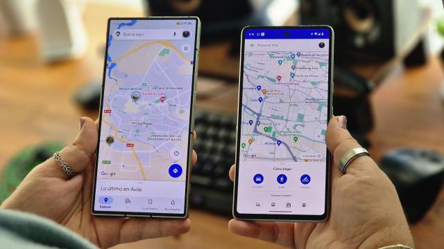 Comparación entre Google Maps (izquierda) y Google Maps Go (derecha)