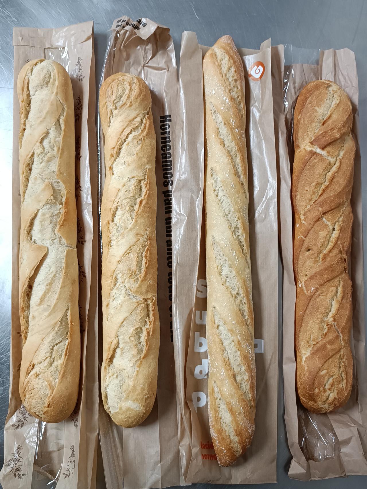 Las barras de pan de las cuatro cadenas de gasolineras con mayor presencia en España.