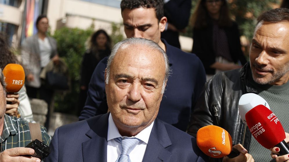 Carlos Iglesias, hermano de Julio Iglesias, a la salida de la Audiencia Provincial de Madrid.