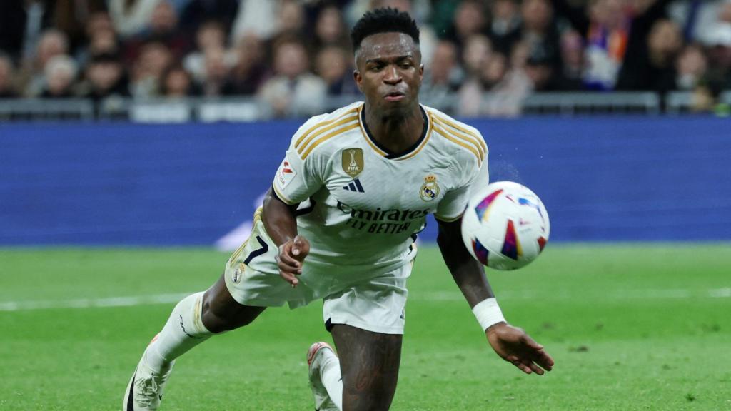 Momento en el que Vinicius remata con el pecho para hacer el 2-0