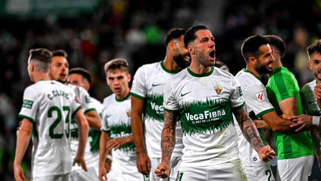 Tete Morente celebra uno de los goles de la victoria ante el Real Zaragoza este sábado.