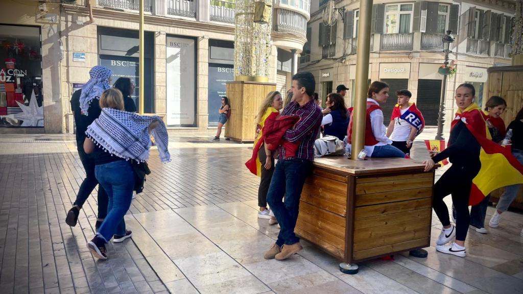 Una imagen de esta tarde, cuando finalizaron ambas marchas.