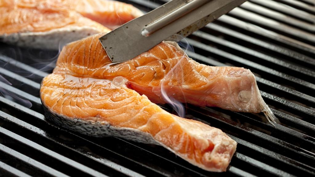 Este es el pescado barato y español con el que puedes sustituir el salmón.