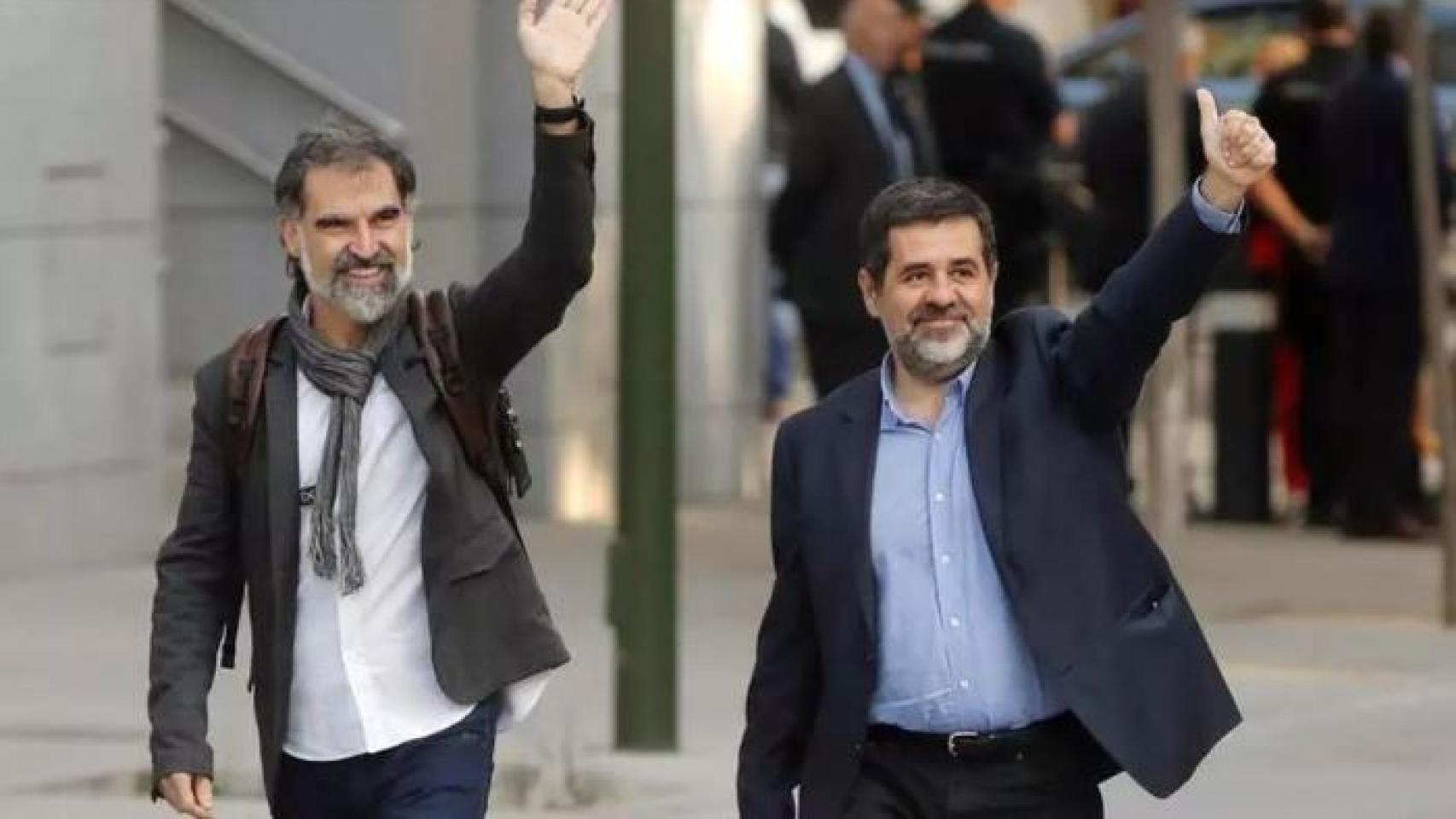 Jordi Sànchez y Jordi Cuixart entrando en la Audiencia Nacional el 16 de octubre de 2017, el día que fueron encarcelados