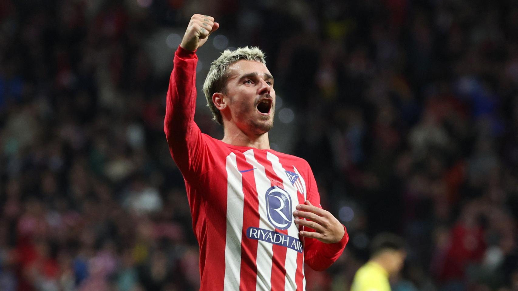 Antoine Griezmann celebra un gol frente al Villarreal con la camiseta del Atlético de Madrid.