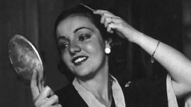 Isa Reyes preparándose para el concurso final en el certamen de Miss Europa.