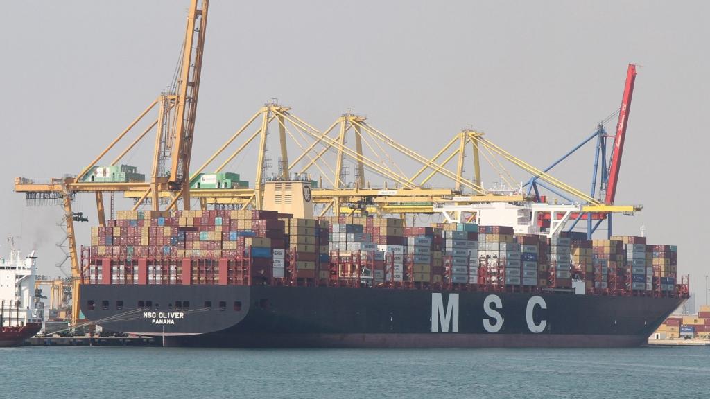 Portacontenedores en el Puerto de Valencia.