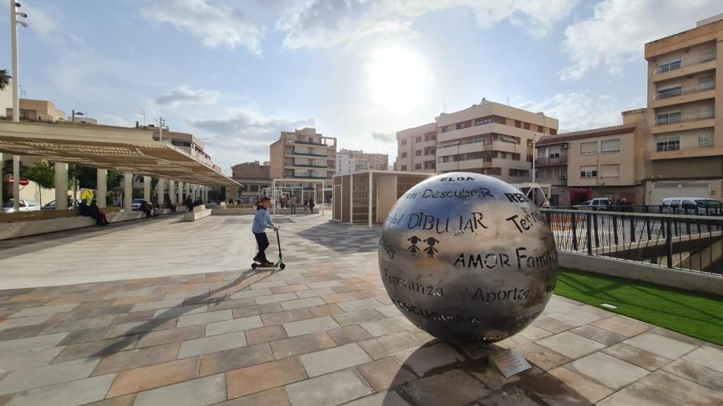 Plaza del Zapatero de Elda, completamente renovada.
