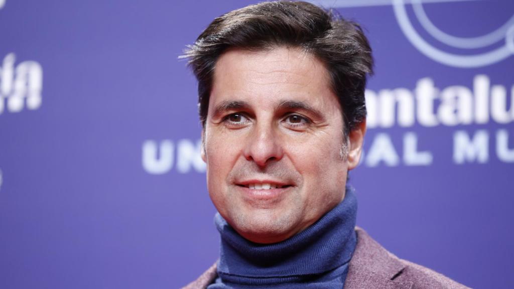 El primero en llegar a la gala y posar en el 'photocall' fue Fran Rivera.