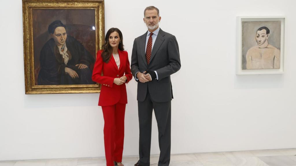 La reina Letizia y el rey Felipe VI durante la inauguración de la exposición 'Picasso 1906. La gran transformación', este martes en el Museo Reina Sofía. Foto: MNCARS