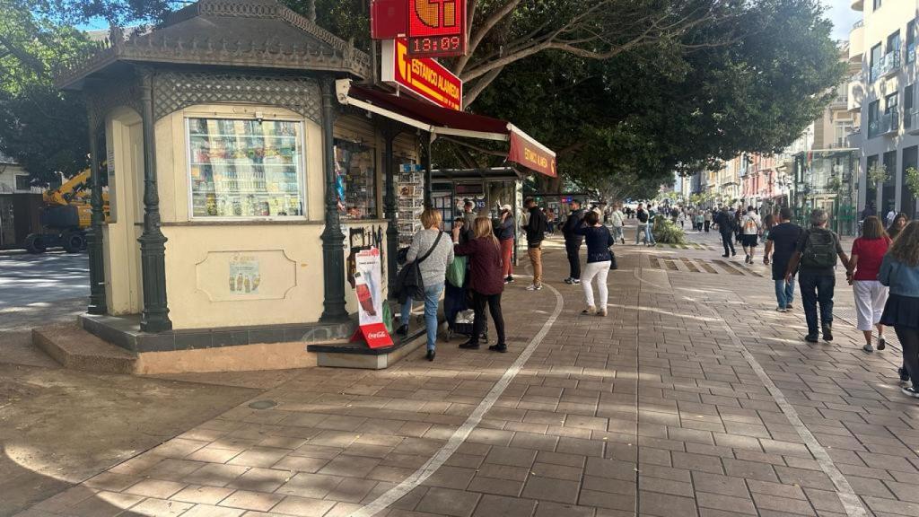 El estanco de la Alameda y el carril bici a escasa distancia.