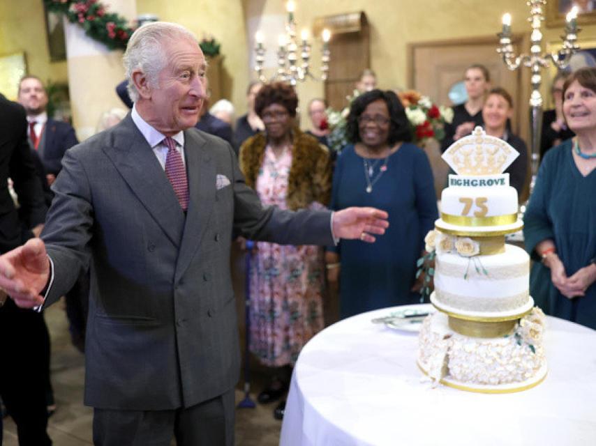El Rey, con su tarta de cumpleaños.