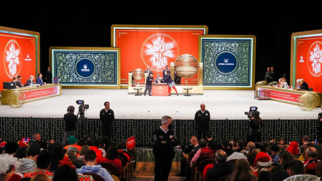 Sorteio da loteria de Natal no Teatro Real de Madrid.