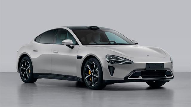 El Xiaomi SU7 en imágenes mostrando su línea deportiva