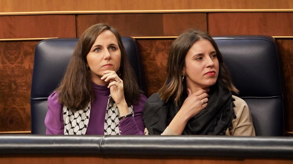 Las ministras en funciones Ione Belarras e Irene Montero, este miércoles en el Congreso de los Diputados.