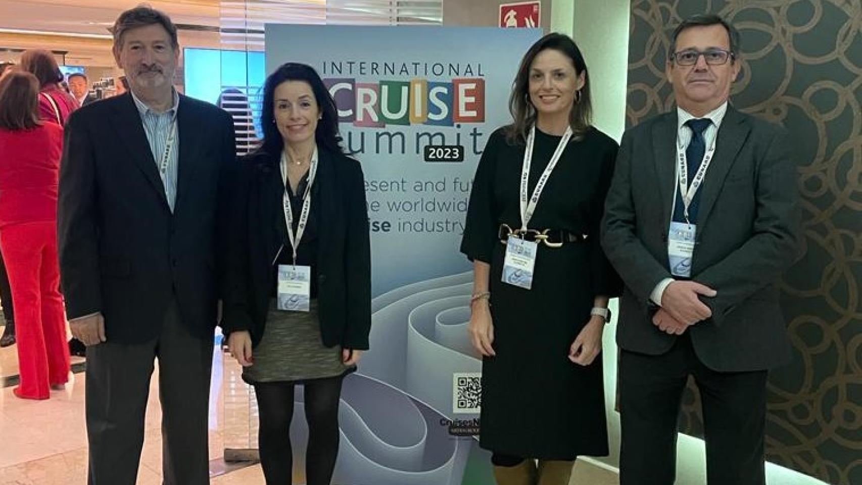 La delegación del puerto de Cartagena que asiste en Madrid a la cumbre International Cruise Summit.