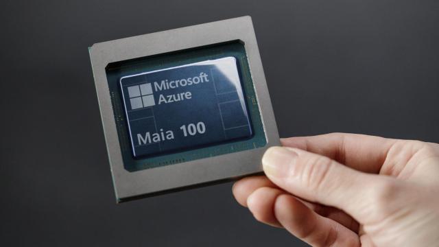 El nuevo chip Azure Maia 100, diseñado para acelerar las cargas de trabajo de inteligencia artificial. Imagen: Microsoft.