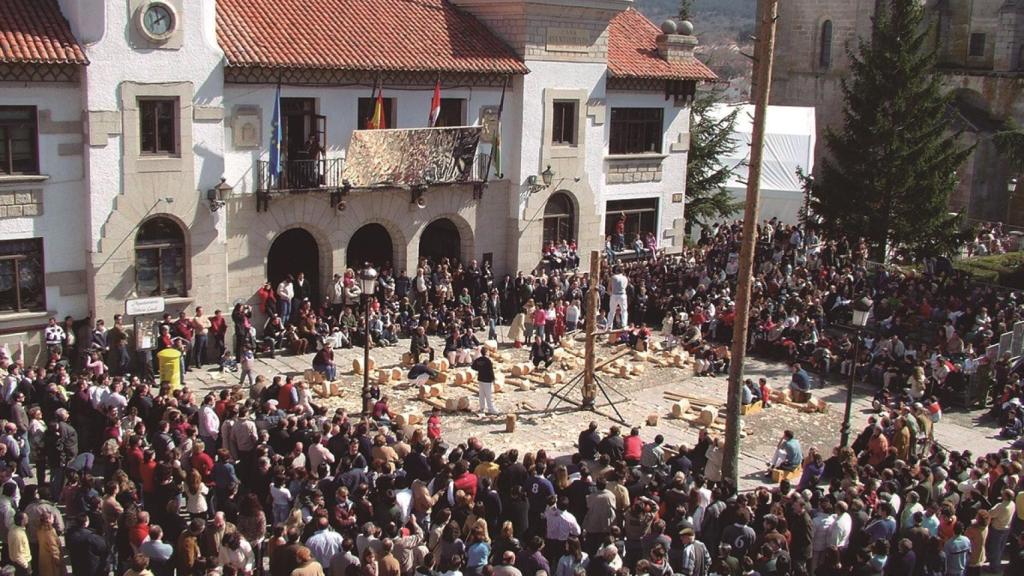 La fiesta de los Gabarreros de El Espinar está declarada Bien de Interés Turístico Regional