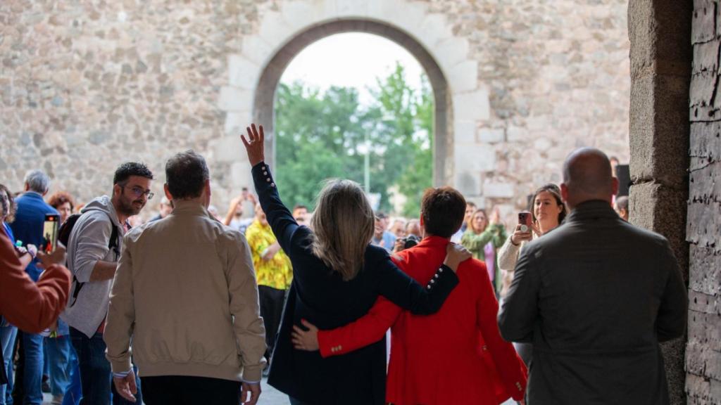 Otra imagen de ambos durante la campaña electoral de mayo en Toledo