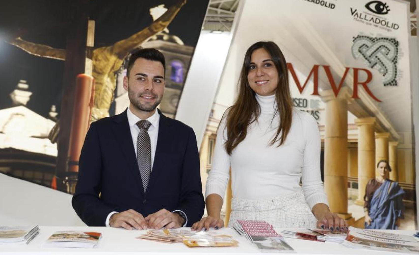 La concejala de Turismo, Eventos y Marca Ciudad del Ayuntamiento de Valladolid, Blanca Jiménez; y el diputado de Empleo, Desarrollo Económico y Reto Demográfico de la Diputación, Roberto Migallón