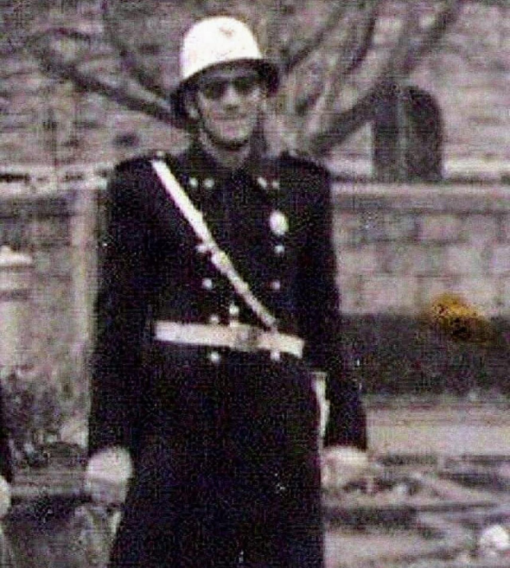Balbino en sus inicios, con el casco blanco de guardia de circulación