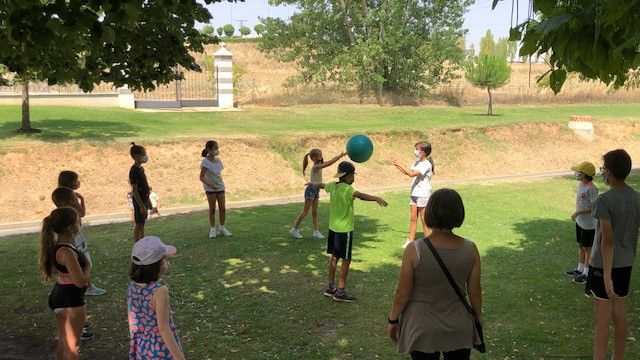 Imagen de una celebración del Día de los Derechos del Niño en Carbajosa de la Sagrada.