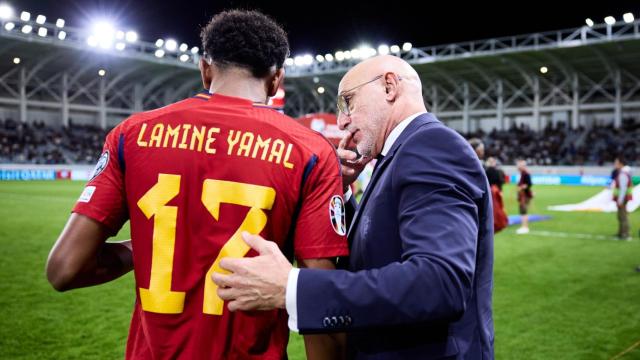 Lamine Yamal, con Luis de la Fuente.