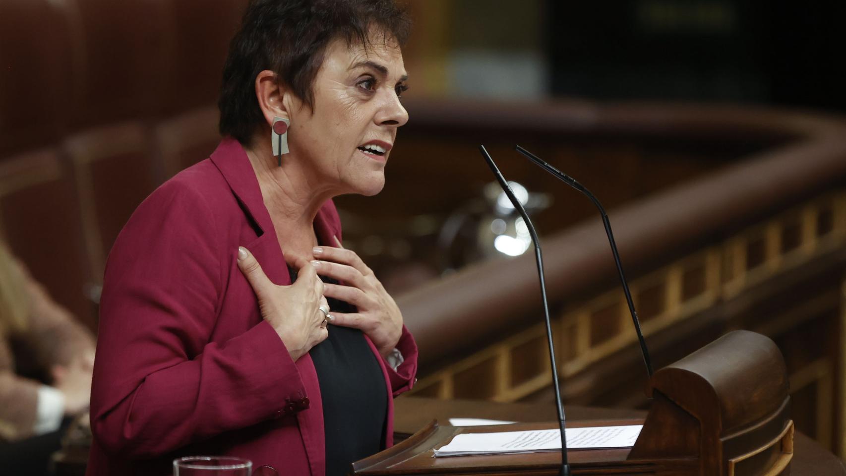La portavoz de BIldu, Mertxe Aizpurua, ha sido la primera en tomar la palabra en la segunda sesión del debate de investidura.