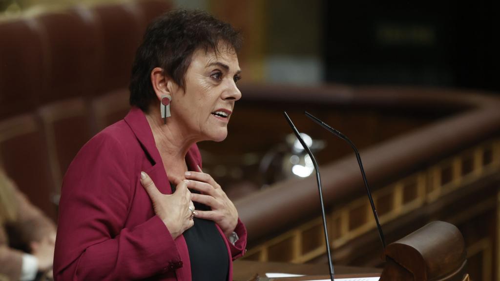 La portavoz de BIldu, Mertxe Aizpurua, ha sido la primera en tomar la palabra en la segunda sesión del debate de investidura.