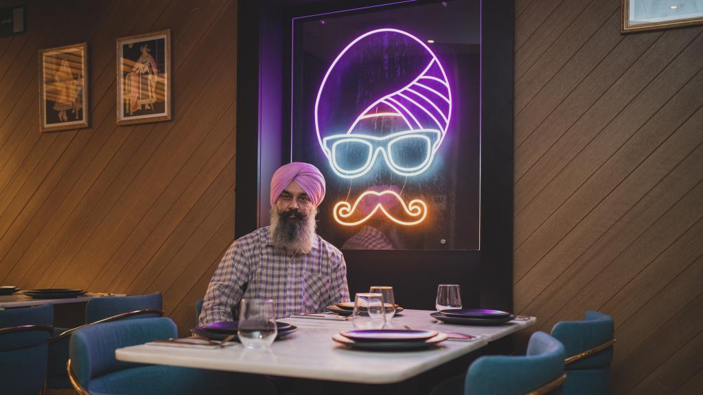 El chef Sukhwinder Singh en la apertura del último restaurante del Grupo Doli.